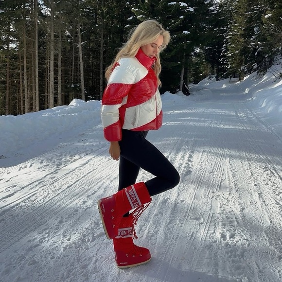 MOON BOOTS NEW Red Icon Nylon Boots - Picture 1 of 14